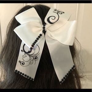 Long White Motif Bow